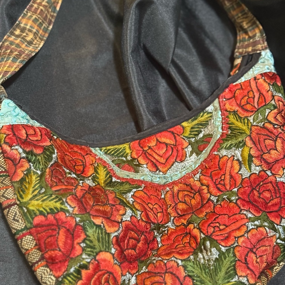 Floral Embroidered Women's Bag